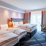 Premier München Airport Süd Hotel 3*