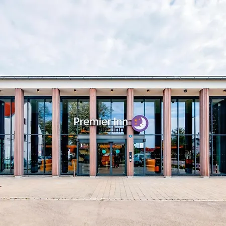 Hotel Premier München Airport Süd 3*